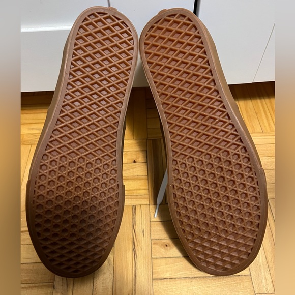 Vans Aunthentic Purple and Gum - Picture 5 of 6